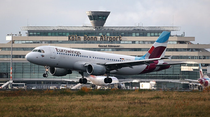 Eurowings Flugzeug Köln Bonn dpa 2017
