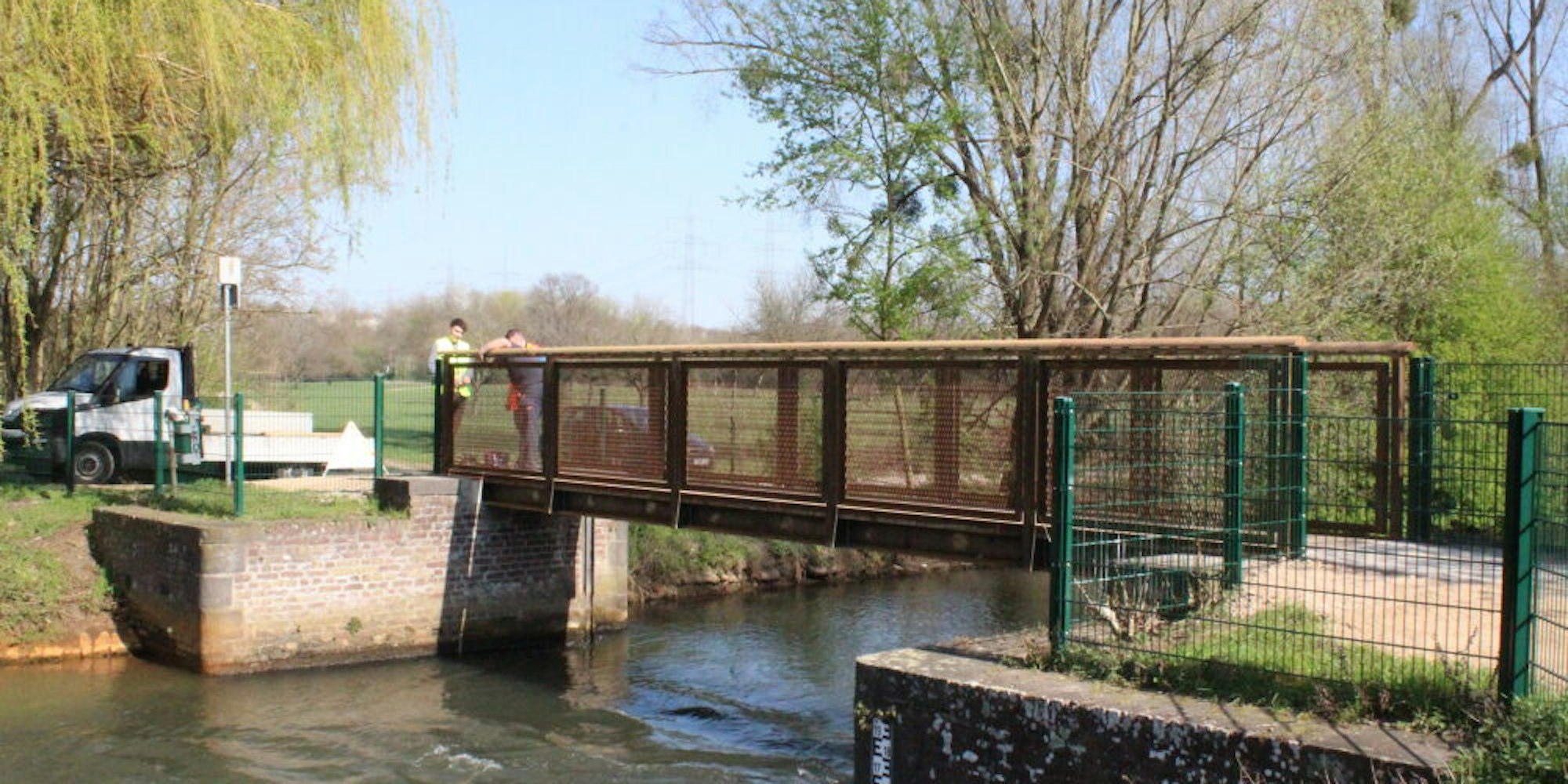 Die neue Brücke über den Erftflutkanal in Bergheim-Paffendorf ist jetzt fertig gestellt worden.