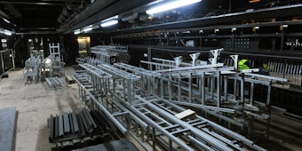 Auch die Technik im Inneren der Oper ist weit von der Fertigstellung entfernt.