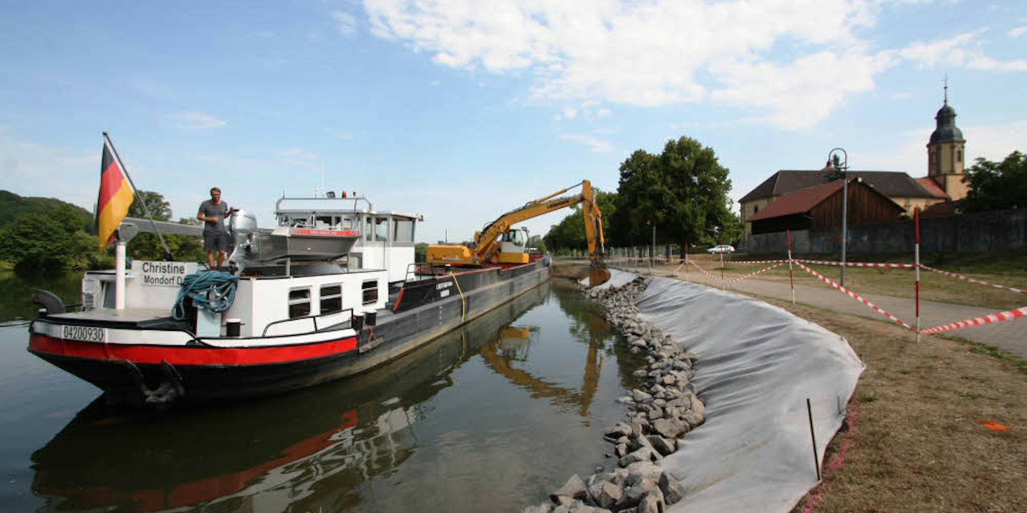 Der Bau von Uferbefestigungen gehört seit 50 Jahren zum Kerngeschäft des Niederkasseler Familienunternehmens.