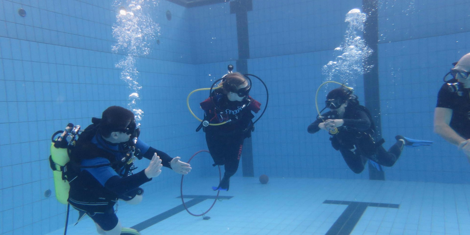 Behinderte erfahren unter Wasser ein völlig neues Körpergefühl.