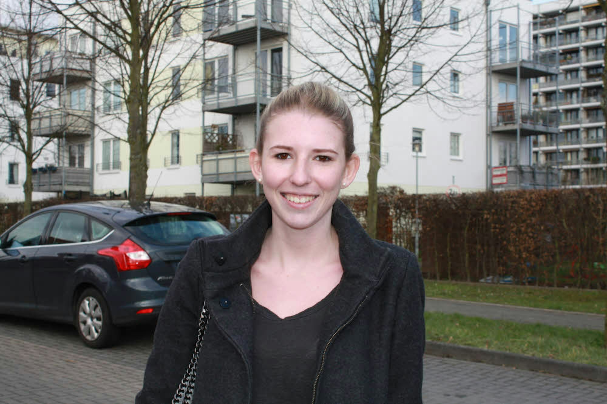 Sarah Medla  aus Köln-Weiden.