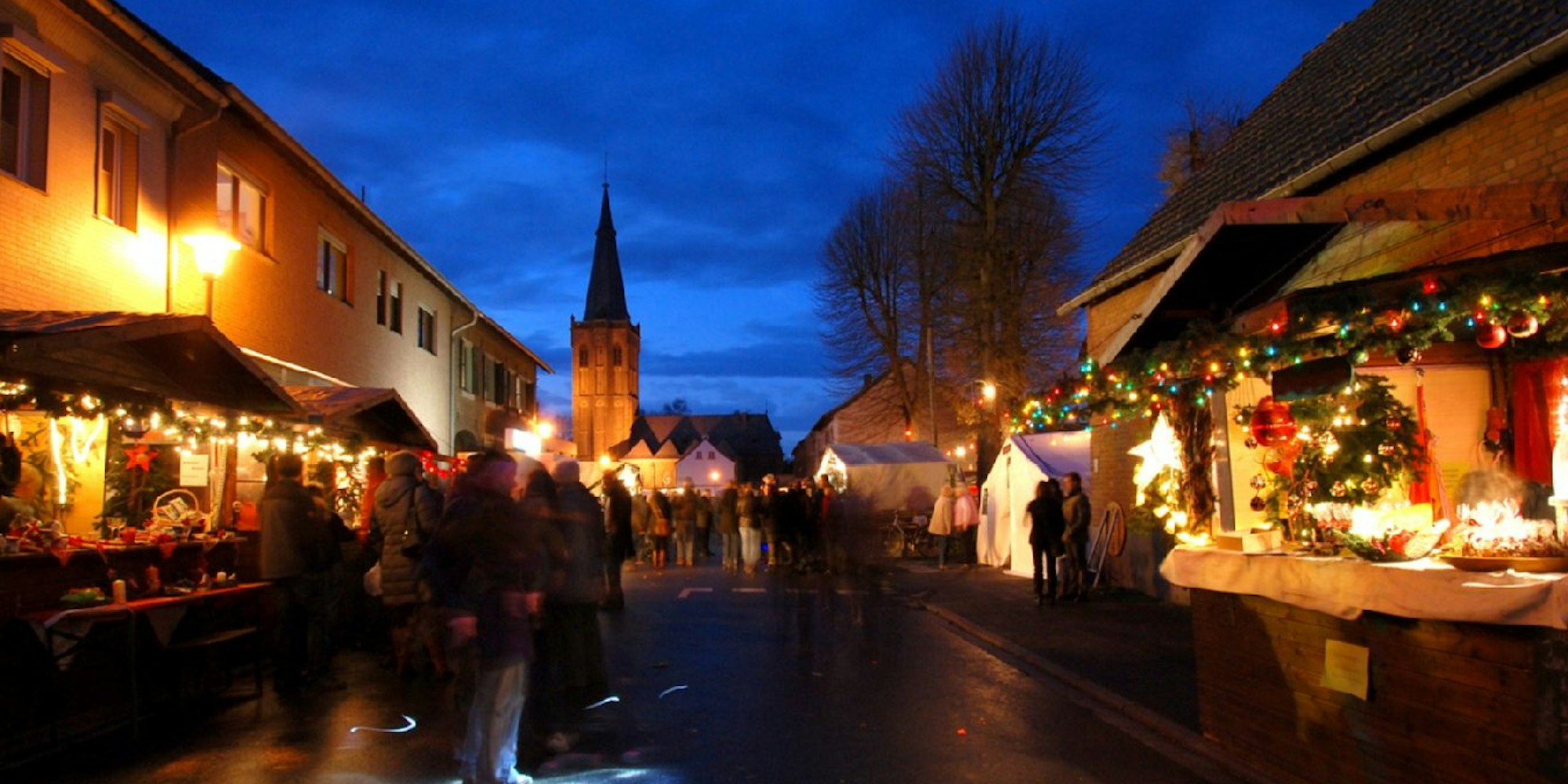 Die Weihnachtsmärkte in Niederembt (Bild) und in Elsdorf öffnen am kommenden Wochenende wieder ihre Buden.