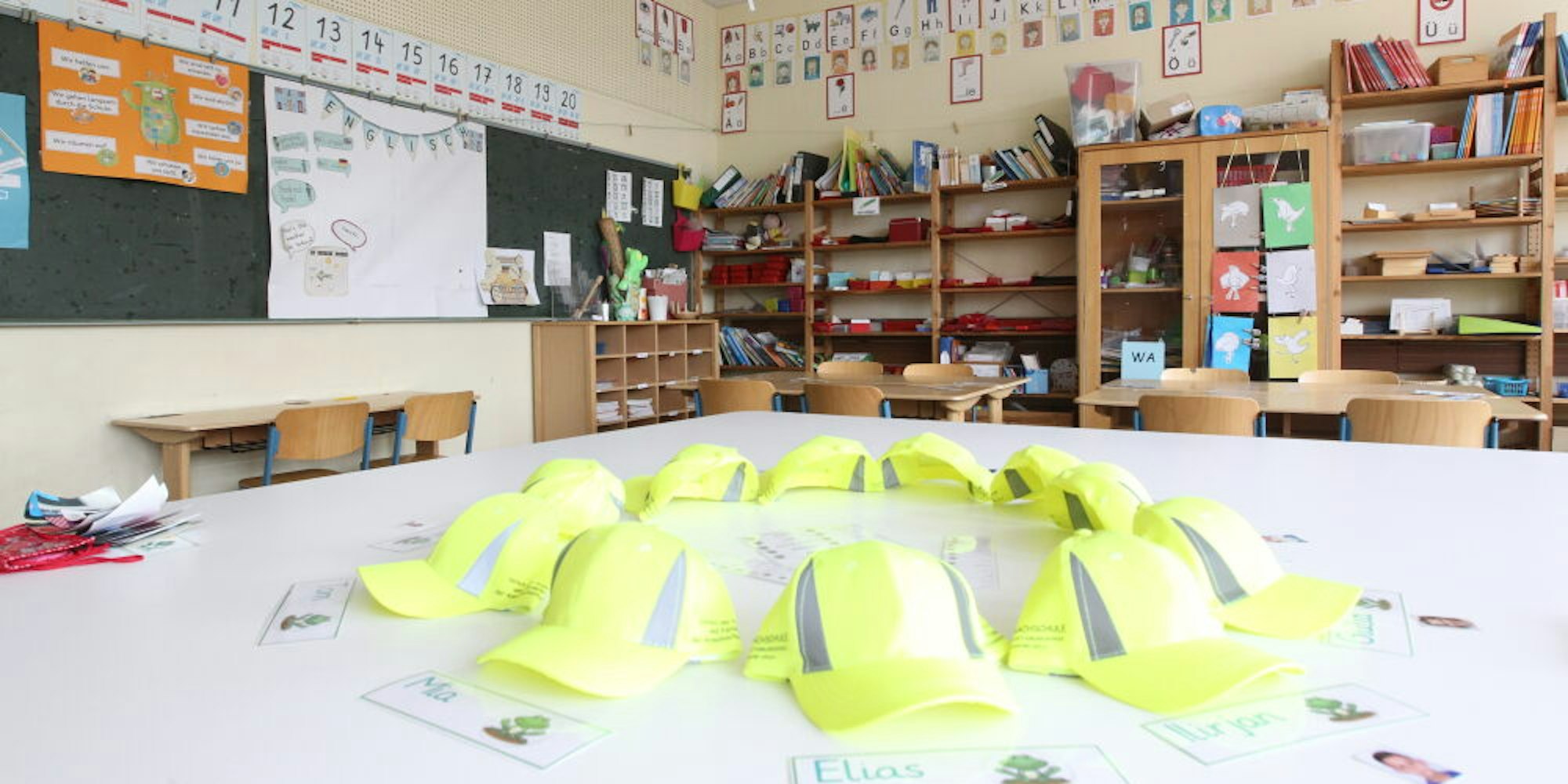 Asbest ist in den Wänden in den Fluren und in einigen Klassenzimmern der Grundschule Asselbachstraße gefunden worden. Sie werden nach den Brandschutzarbeiten saniert.
