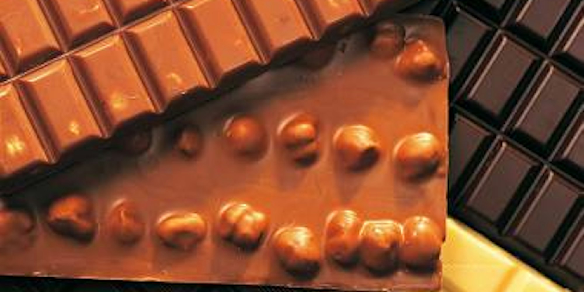 Schokolade soll unterstützend bei der Krebstherapie helfen können. (Bild: dpa)