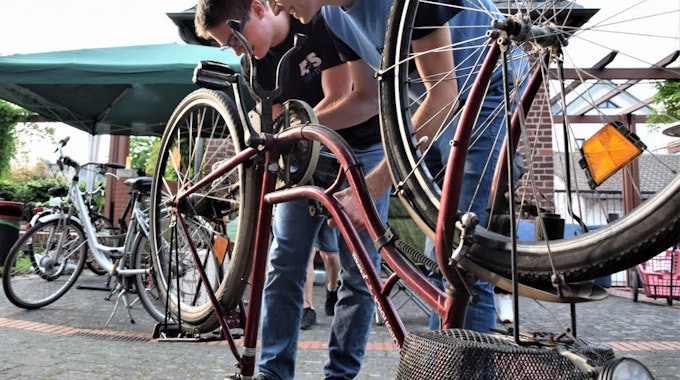 Im Repair-Café können auch Fahrräder wieder auf Vordermann gebracht werden. (Symbolbild)