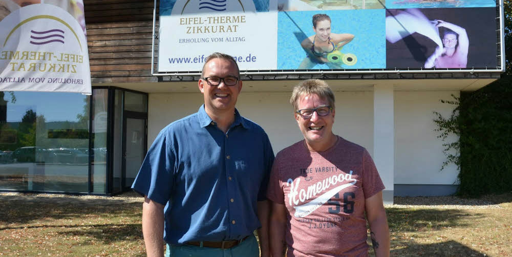 Hans-Peter Jansen (r.), hier mit dem Beigeordneten Thomas Hambach, wird Betriebsleiter der Eifel-Therme.