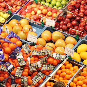 Obst und Gemüse im Supermarkt