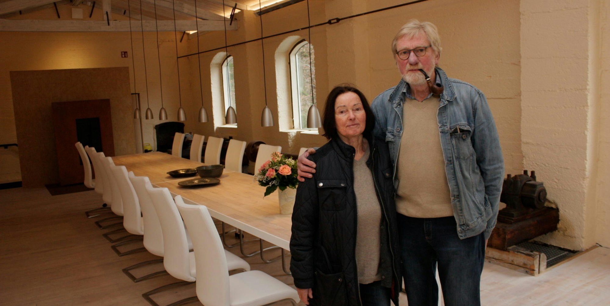 Ina und Claus Cleven haben 2011 mit der Renovierung der Mühle begonnen. Die Räume werden heute für Feiern vermietet.
