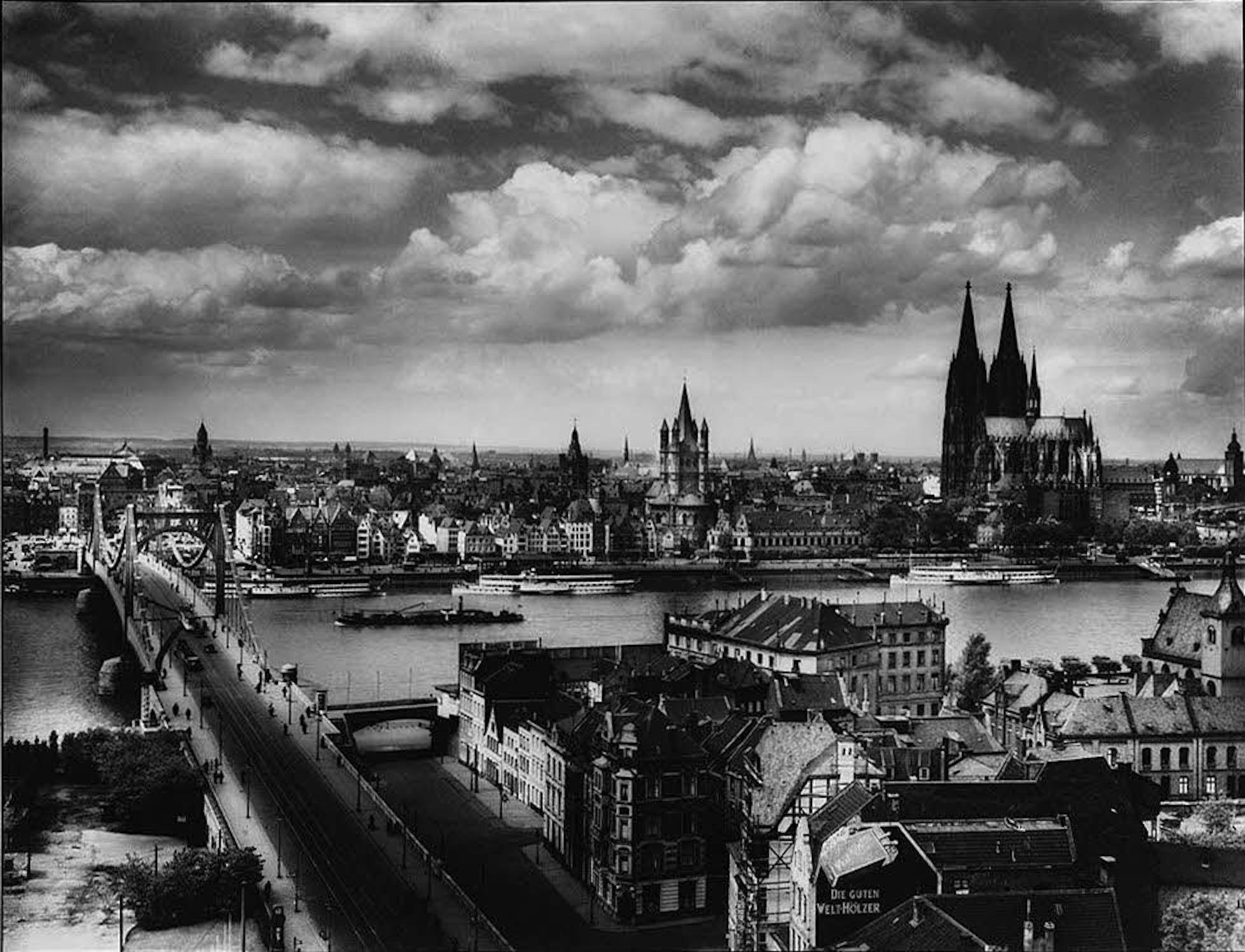 Ein Blick in die Vergangenheit: das Rheinpanorama um 1935/1938, fotografiert von August Sander