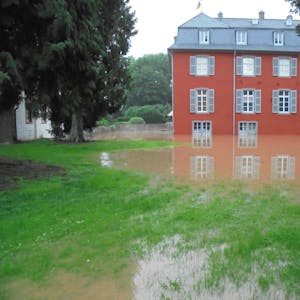 Der Park war beim Hochwasser größtenteils überflutet.