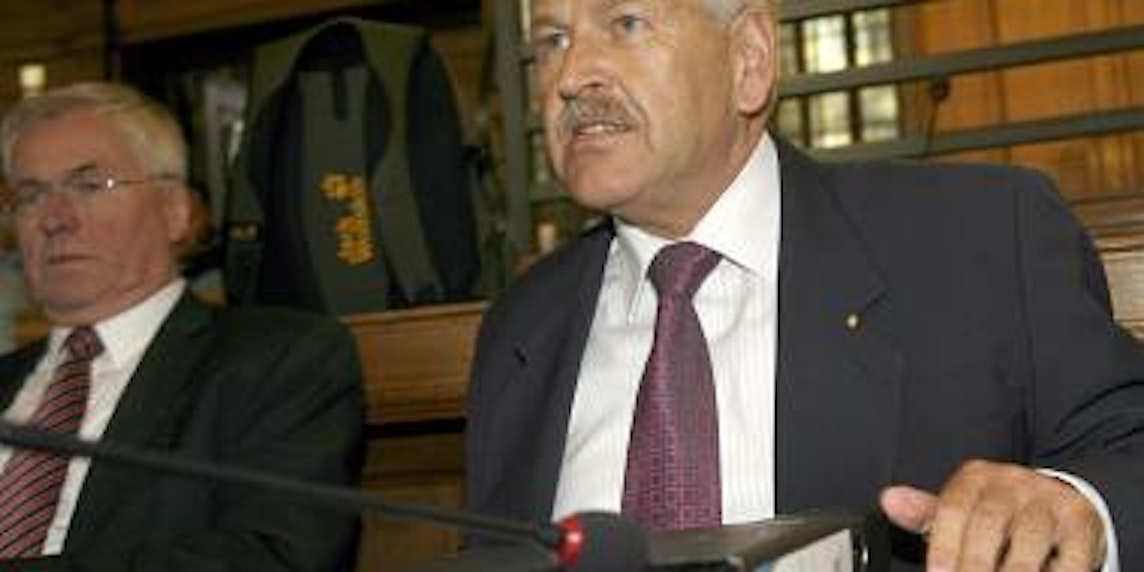 NPD-Chef Udo Voigt vor Gericht. (Bild: dpa)