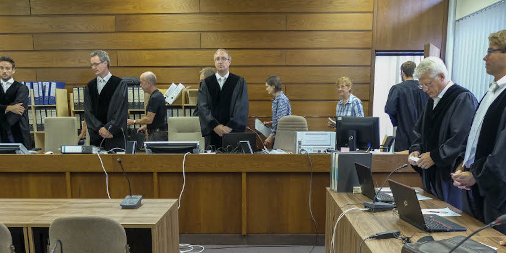 Der Tag des Staatsanwalts: Torsten Elschenbroich (r.) forderte drei Bewährungsstrafen und einen Freispruch.
