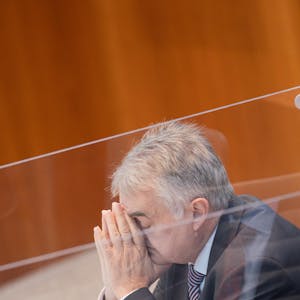 Reul Landtag Rechtsextremismus