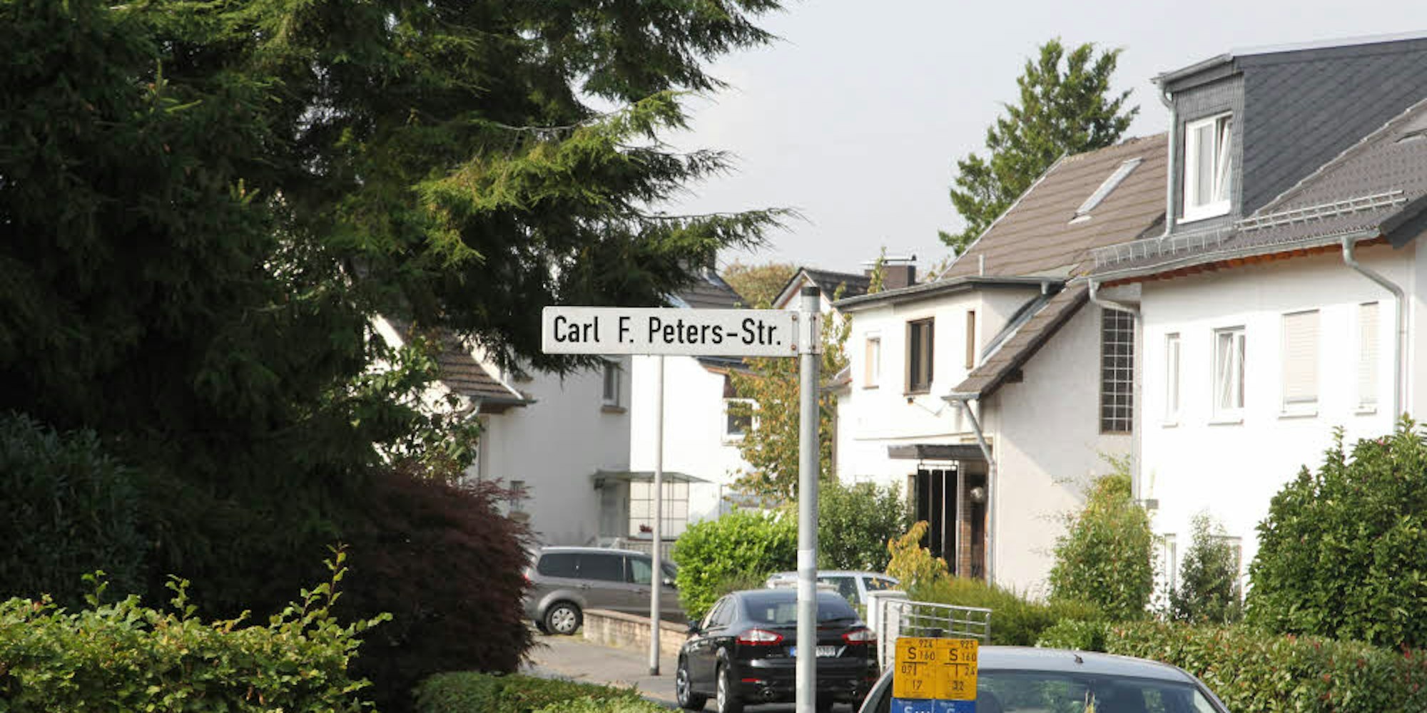 Rheinische Lösung: Statt an den Kolonialisten Carl Peters erinnert die Straße in Siegburg nun an den Musikverleger Carl-F. Peters.