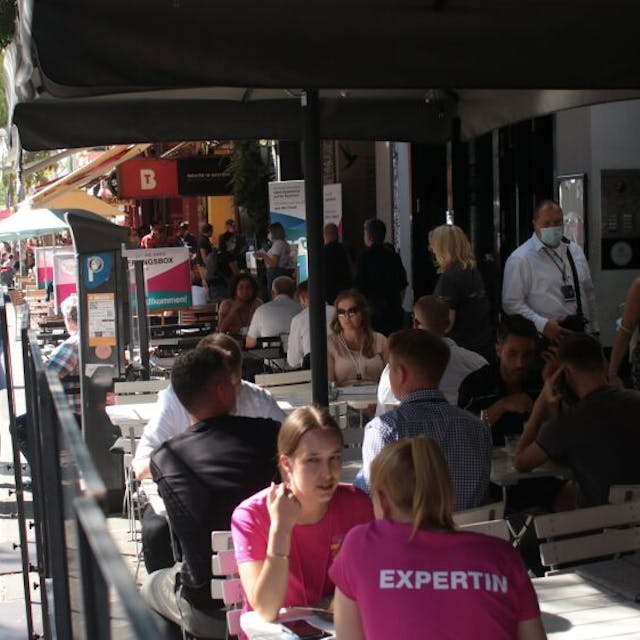 Viele Gespräche und Workshops von „Digital X“ fanden in Kölner Cafés statt.
