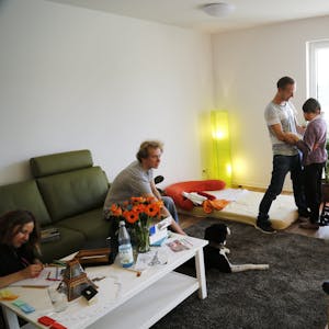 Im Haus leben Studenten mit Behinderten zusammen. Fotos: Banneyer