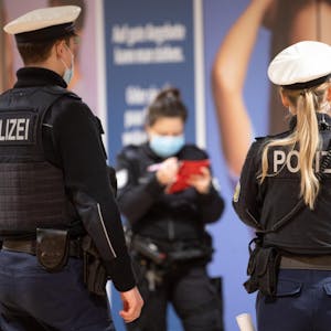 Polizei Kontrolle Hauptbahnhof