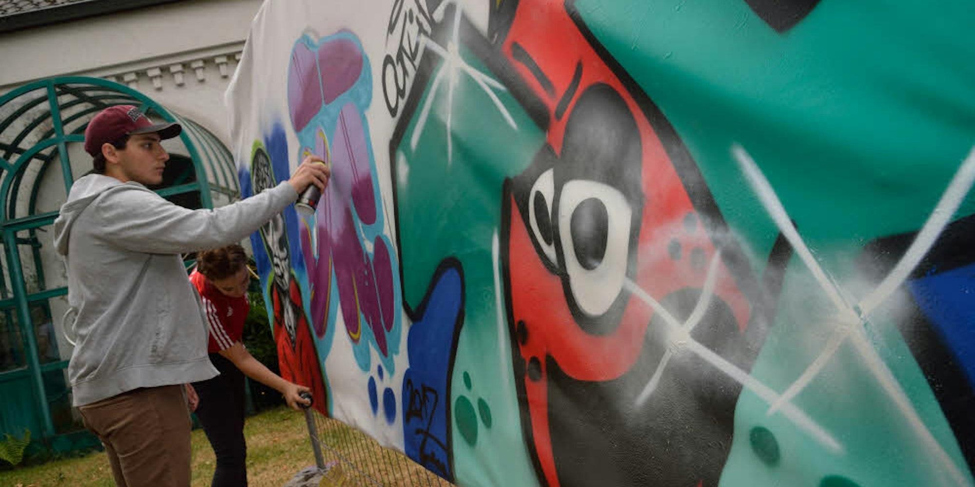 Das Sprühen von Graffiti kann Kunst sein, wie bei der Blockparty in der Refrather Krea gezeigt wurde.