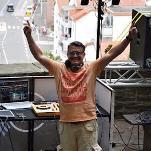 Auch der Hürther DJ Hürther Michael Grulich beteiligte sich an den Protesten.