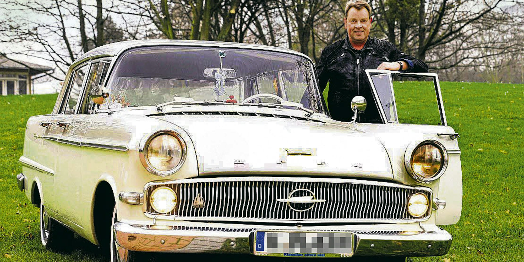 Markus Georgino aus Brück geht mit einem Opel Kapitän, Baujahr 1963, auf große Fahrt. Der Wagen fuhr früher einmal in Südfrankreich.