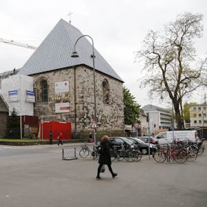 Westchor (r.) und Vorhalle (l.) von St. Georg. Die Kirche feiert 950-jähriges Jubiläum.