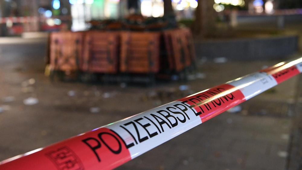 Das Foto vom Juli 2016 zeigt eine Polizeiabsperrung in der Münchner Innenstadt.