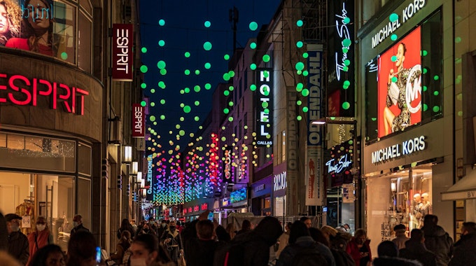 Weihnachtsbeleuchtung Hohe Straße 2021
