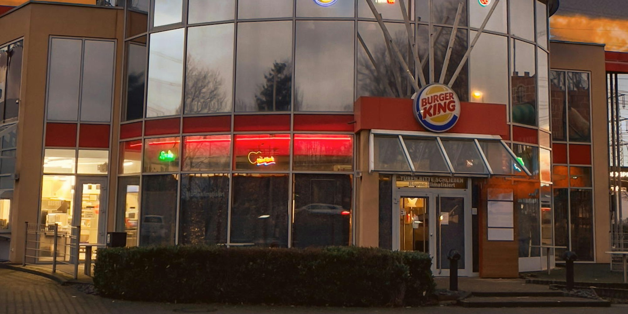 Burger King will seine Filiale in Frechen bald wieder eröffnen.