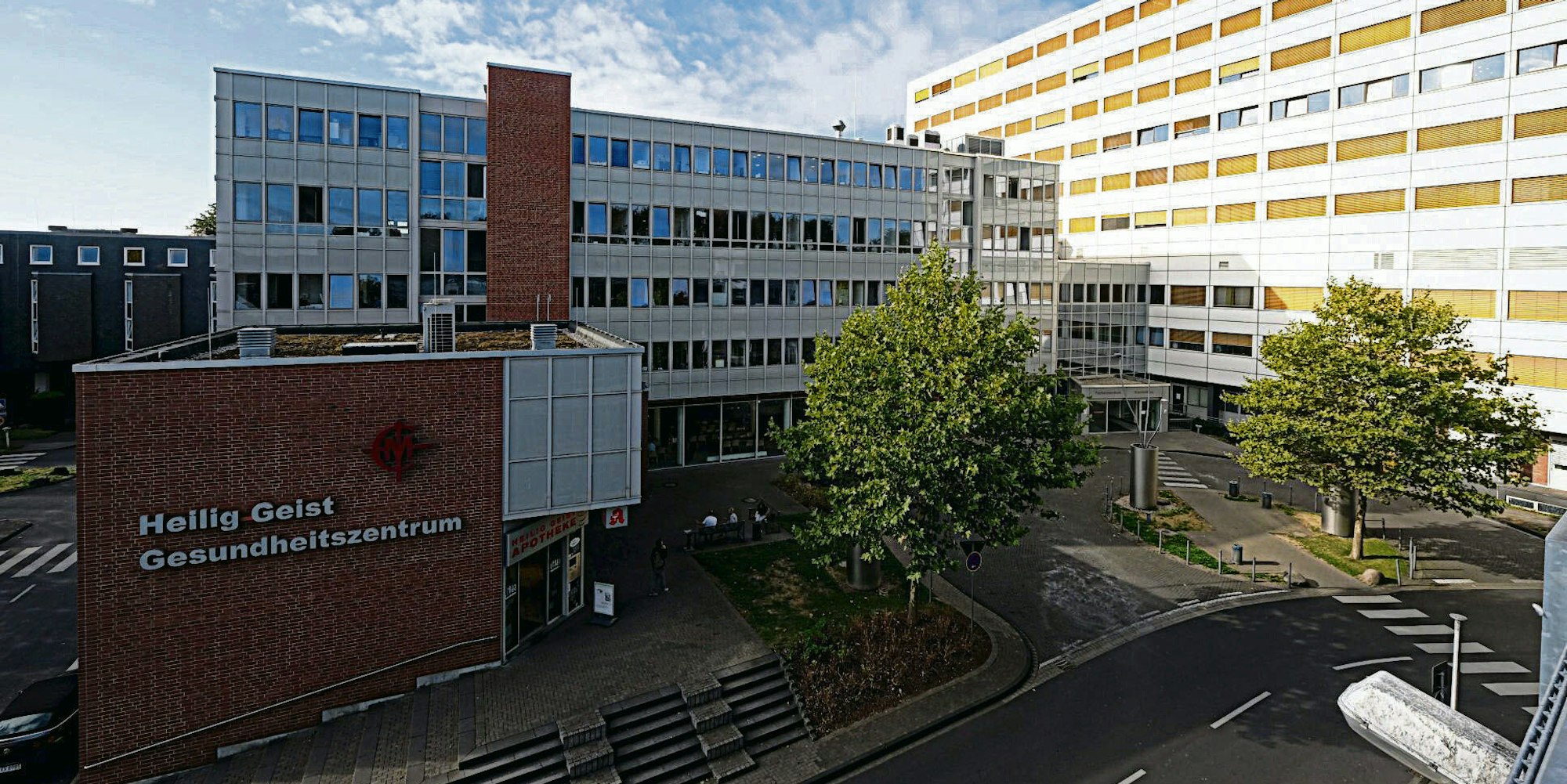 Die Ambulanz am Longericher Heilig-Geist-Krankenhaus dient künftig auch als zentrale Anlaufstelle für den Bezirk Chorweiler.