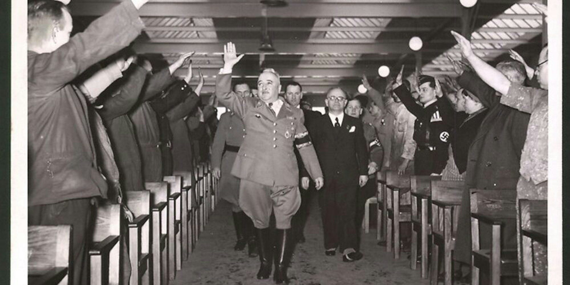 Robert Ley, der spätere Reichsorganisationsleiter der NSDAP, bei einem anderen Auftritt: Sein Einzug in den Engelskirchener Saal war nicht so triumphal.