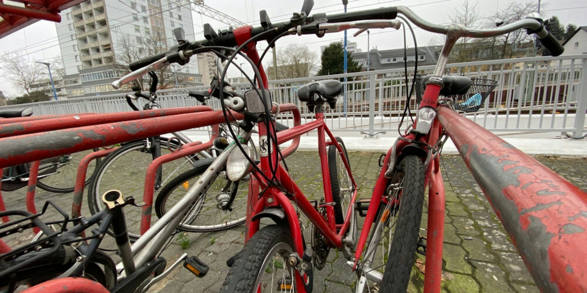 Künftig könnte es in Brühl Fahrräder und E-Bikes zur Ausleihe geben. Diese würden insbesondere an Bahnhöfen platziert.