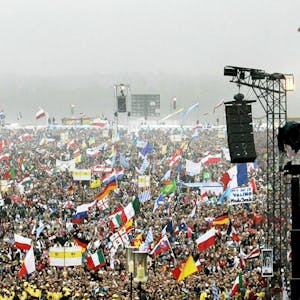2005 kam der Papst zum Weltjugendtag auf das Kerpener Marienfeld und feierte mit Hunderttausenden die heilige Messe.