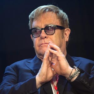 Elton John Symbol 2302