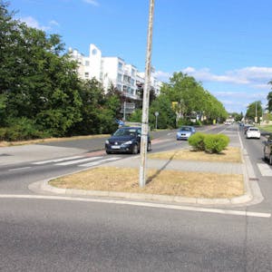 Die Südstraße soll umgestaltet werden. Radfahrer und Autofahrer sollen sich den Verkehrsraum teilen.