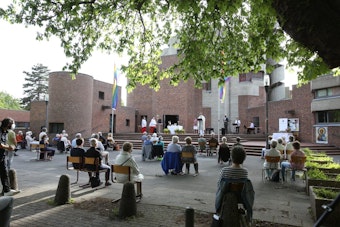 Der Segnungsgottesdienst für homosexuelle Paare in der Kirche Christi Auferstehung in Lindenthal.