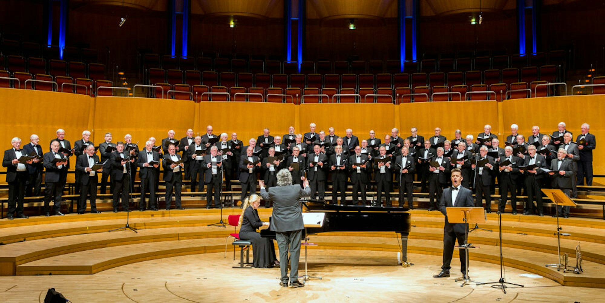 Der Kölner Polizeichor am Samstag in der Philharmonie.