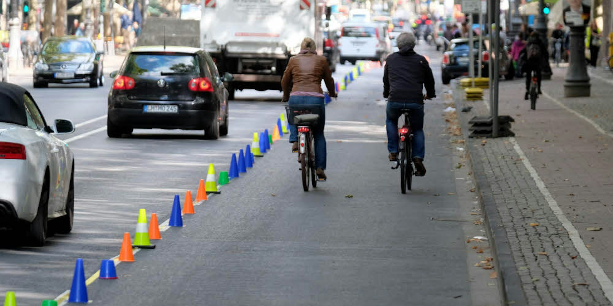 2016 demonstrierten Fahrradfahrer für „Ring frei“.