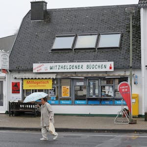 Einen gelben Briefkasten gibt es schon - am 2. Dezember öffnet eine neue Postfiliale im Witzheldener Kiosk.