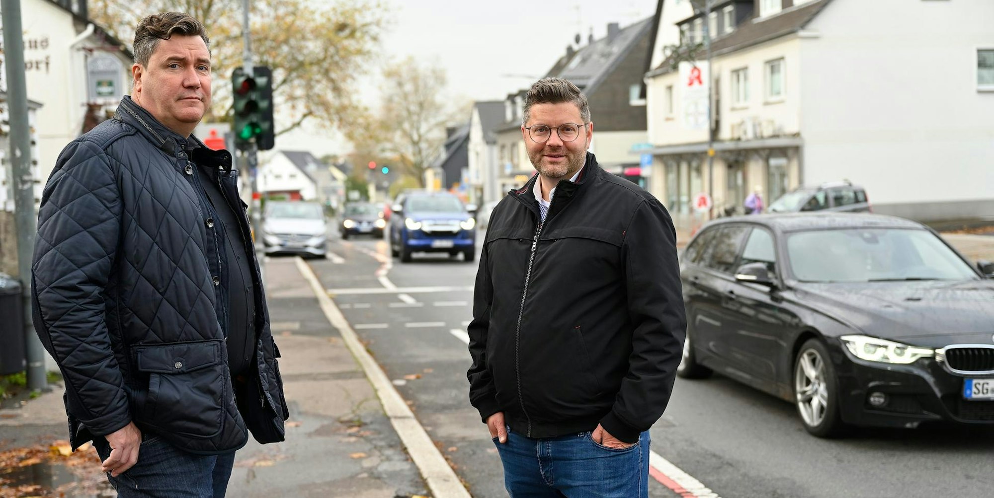 Jörg Meuten und Thorsten Berger (r.) vom Vorstand des neuen Bürgervereins wünschen sich ein ausgewogenes Verkehrskonzept.