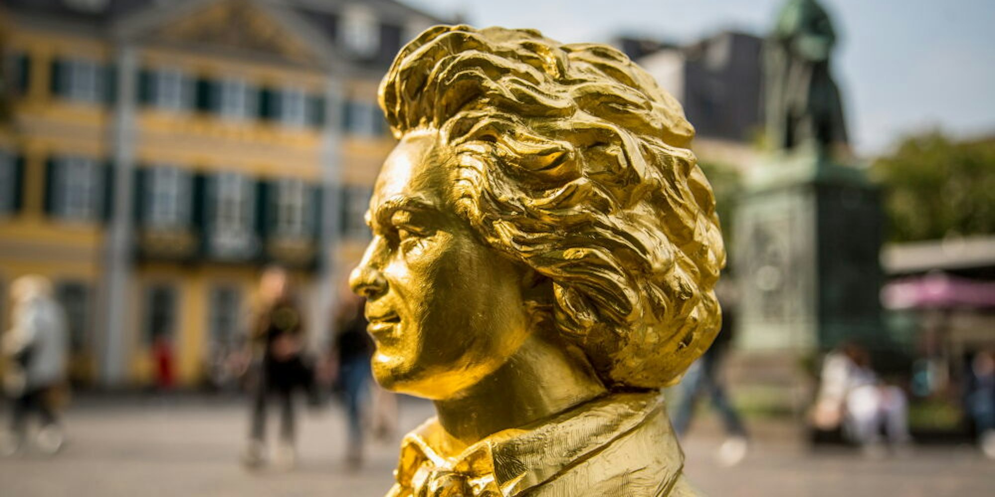 Der Mann. dem diese Büste gewidmet ist, wird demnächst in Burscheid gefeiert: Ludwig van Beethoven.