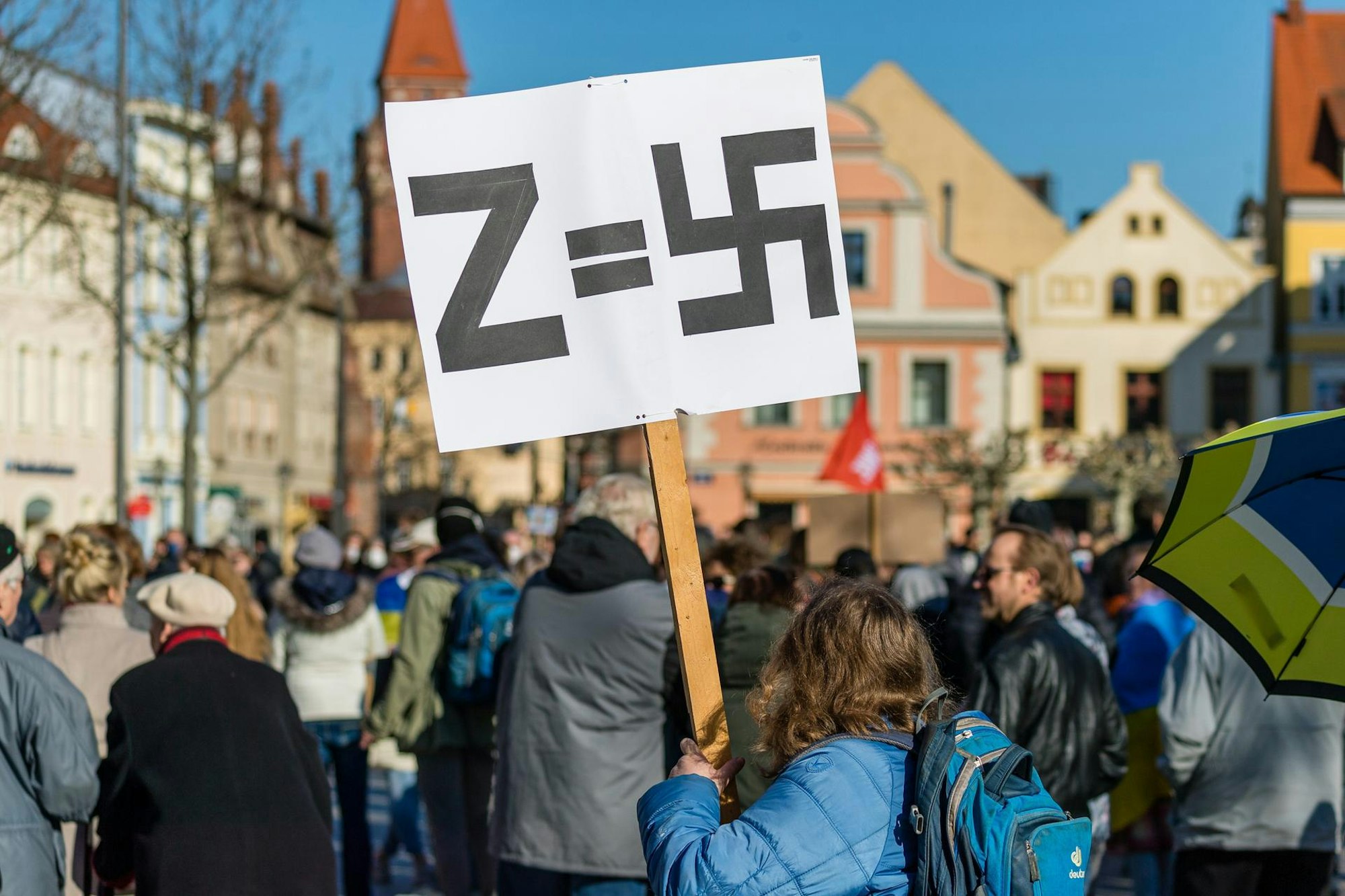 Protest gegen Z-Zeichen