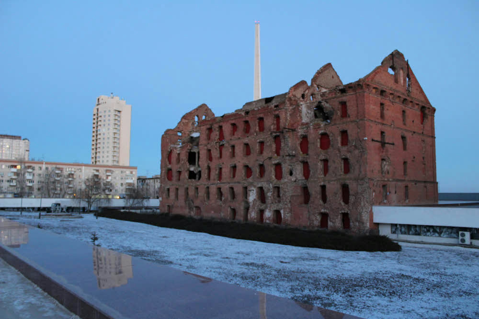Die Ruine des im Zweiten Weltkrieg heftig umkämpften Pawlow-Hauses im heutigen Stadtzentrum von Wolgograd.