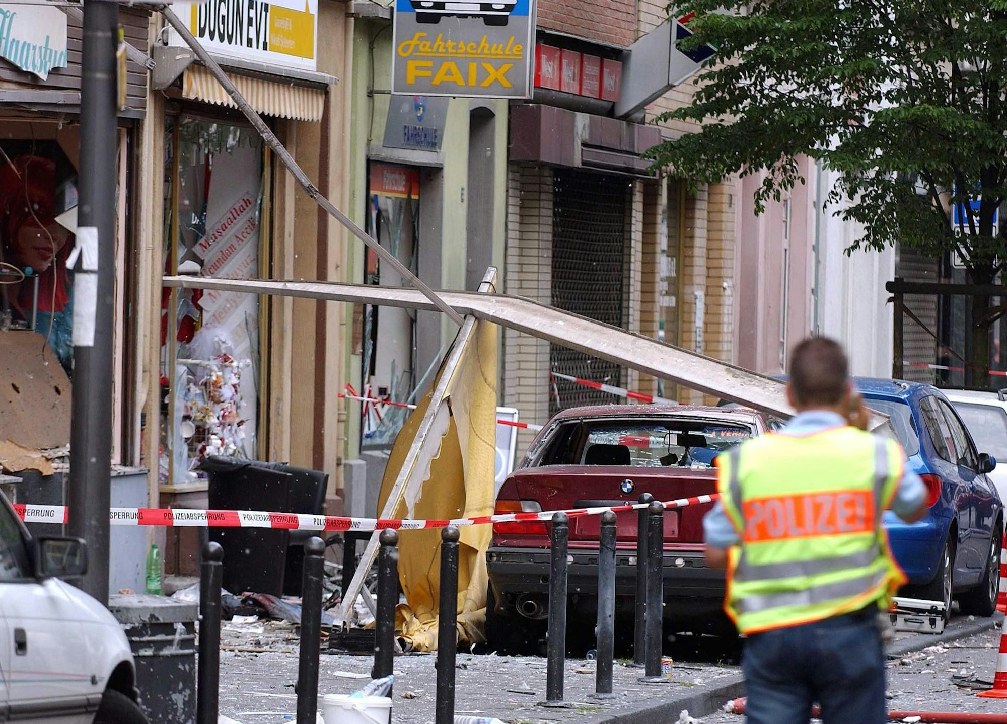 Nach dem Anschlag: Die zertrümmerten Geschäfte auf der Keupstraße