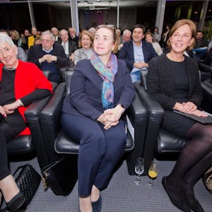 Liberale Frauenpower: FDP-Kreisvorsitzende Ina Albowitz-Freytag, Landtagsvizepräsidentin Angela Freimuth und Schulministerin Yvonne Gebauer (v.l.)
