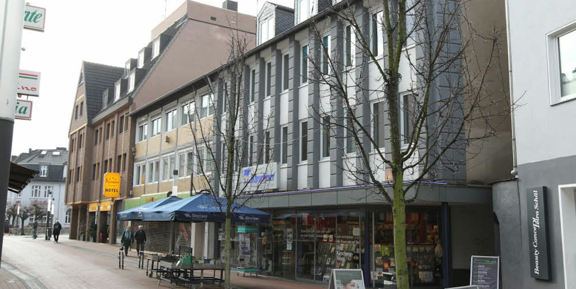 Für einen Neubau weichen an der Hippolytusstraße die Buchhandlung Kirschner und das ehemalige Juweliergeschäft Dölling.