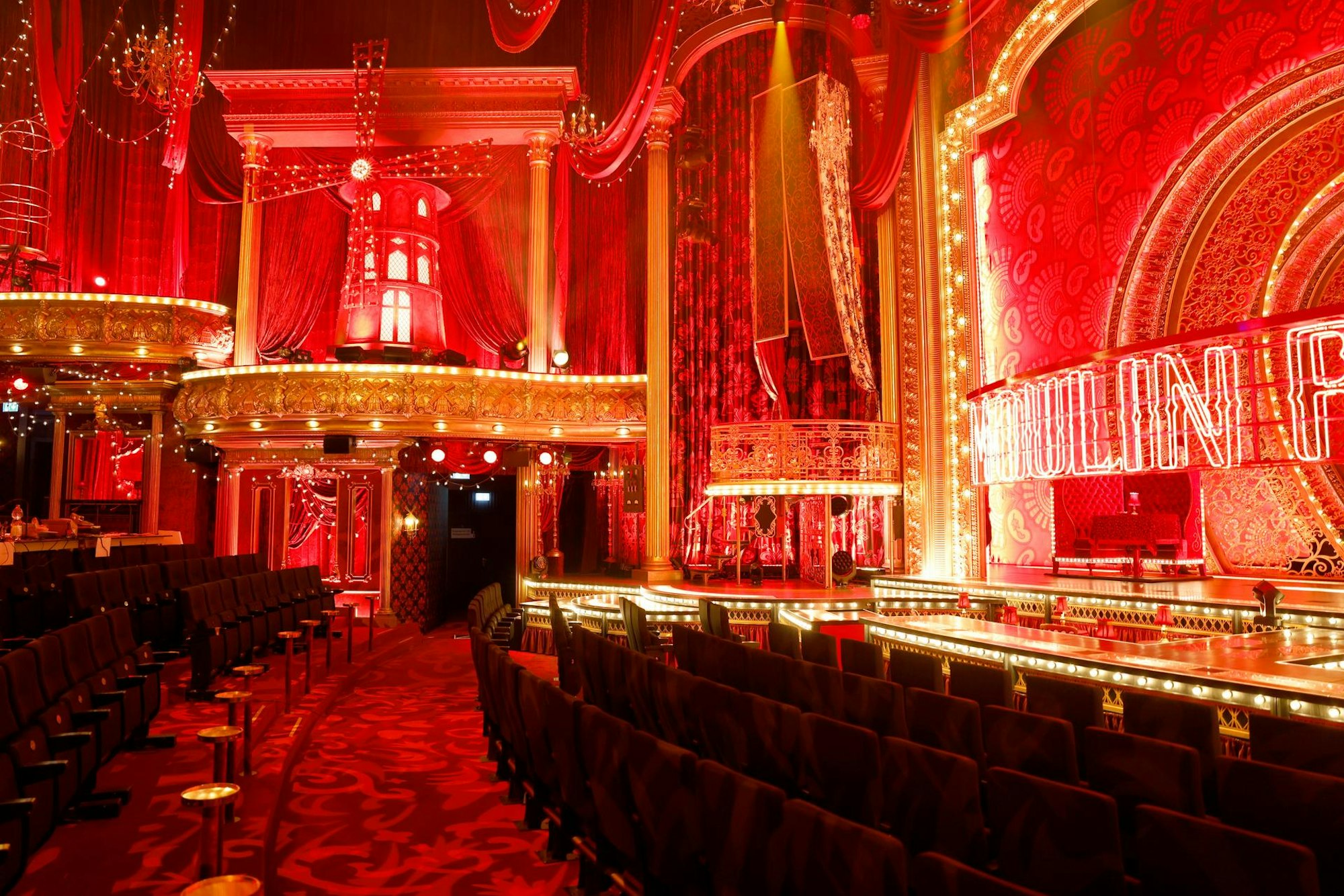Moulin Rouge Bühnenbild