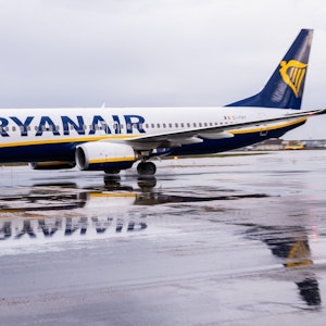 Das Symbolfoto von 2020 zeigt ein Flugzeug von Ryanair.