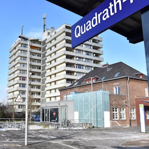 Der Stadtrat hat den Ankauf des Hochhauses am Quadrath-Ichendorfer Bahnhof beschlossen. Das Gebäude soll abgebrochen werden.