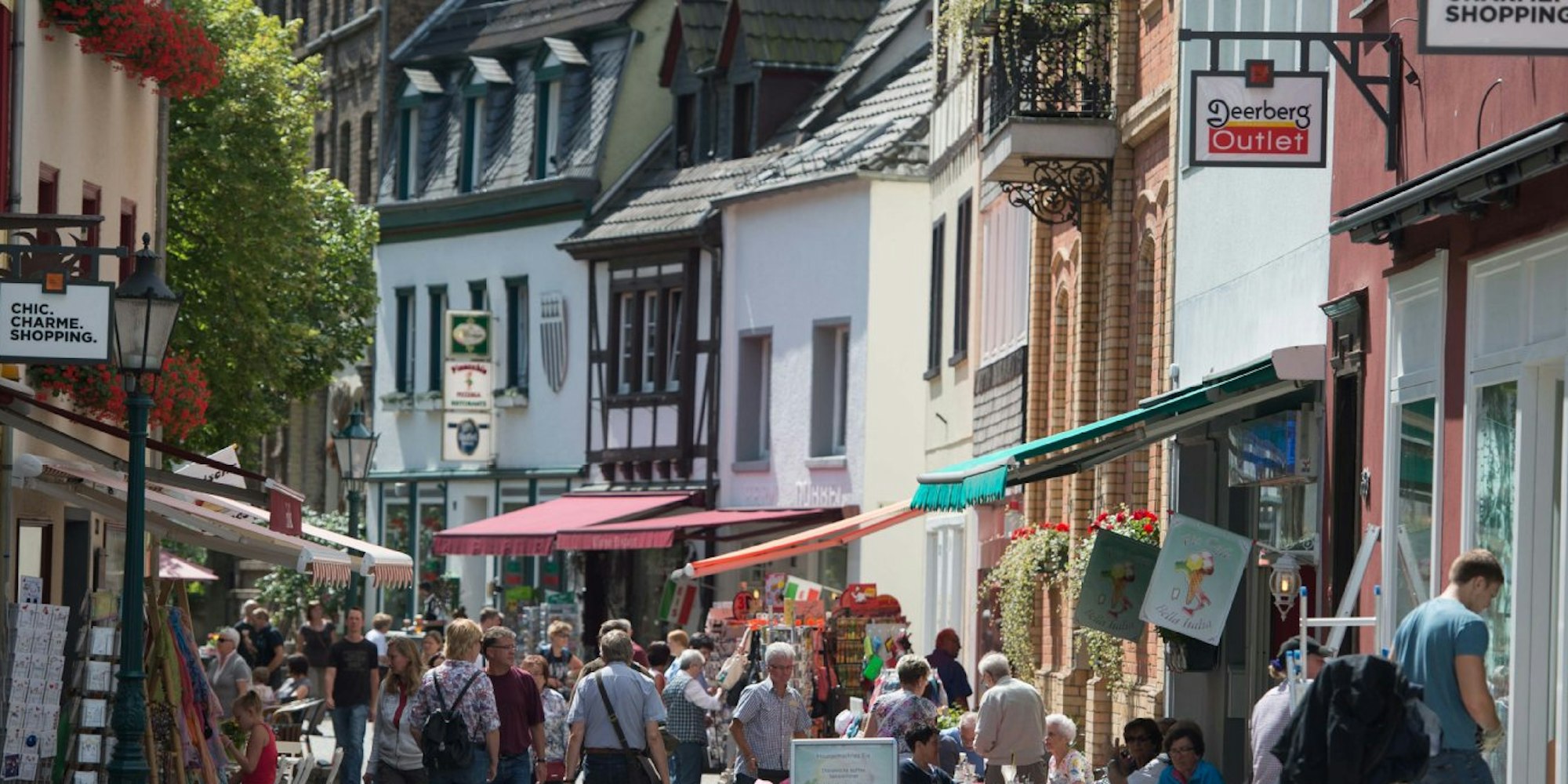 Die mittelalterliche Innenstadt in Bad Münstereifel ist exzellent erhalten und bietet mehr als Shopping.